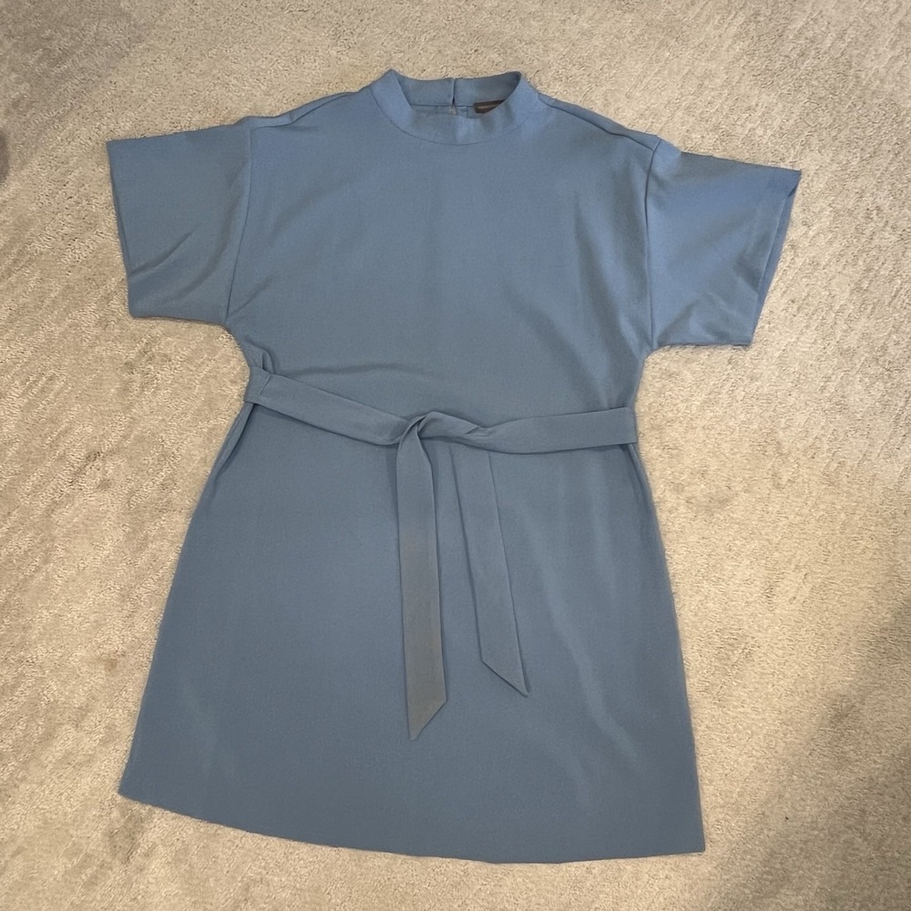 Vince Camuto Dusty Blue Short Sleeve Belted Shift Dress